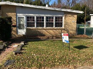 9322 Trout Rd, Philadelphia, PA 19115