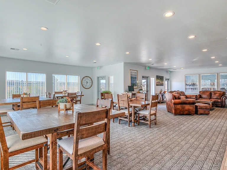 Wild Horse Mesa Apartments — Photo 8