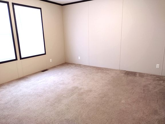 5th image of 39247 Island Dr