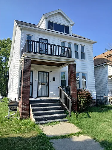 8215-8217 Marion St Photo 1