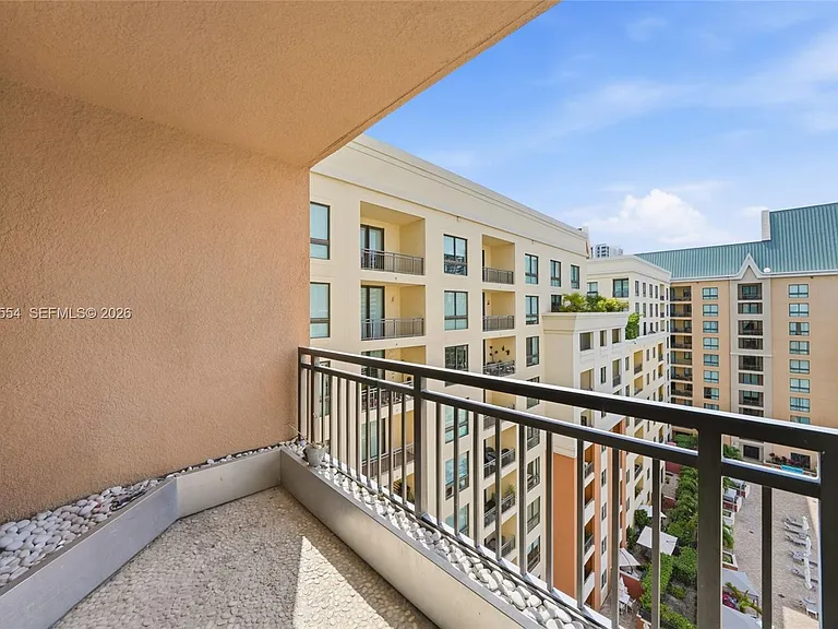 110 N Federal Hwy #1401 — Photo 30