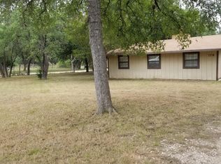 176 Stolles Dr, Pipe Creek, TX 78063
