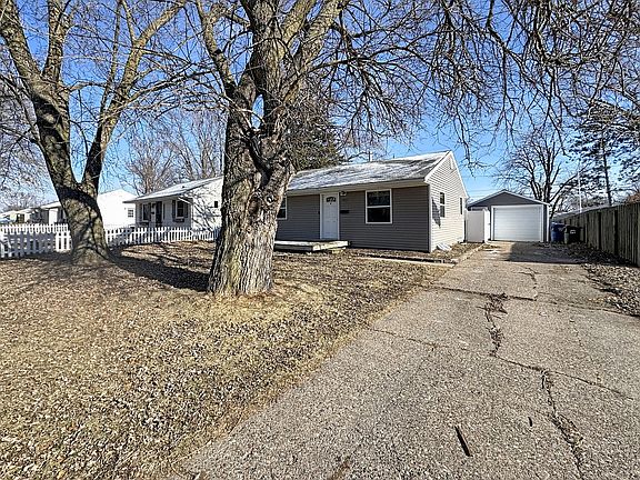 2nd image of 2031 N Fairmount St