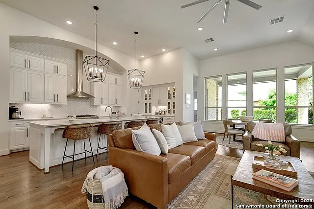 7019 Cantera Manor Blvd — Photo 1