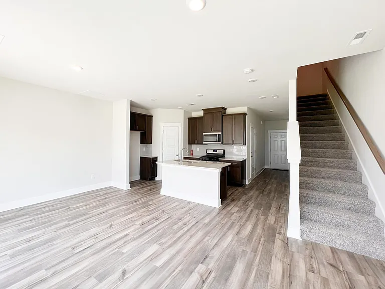 4 Beachley Pl — Photo 10