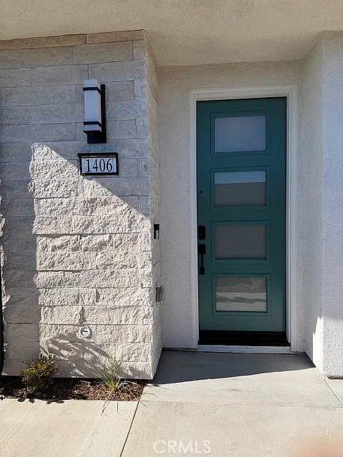 3 bed, 2.5 bath, 1326 sqft, $3,950 — Photo 2