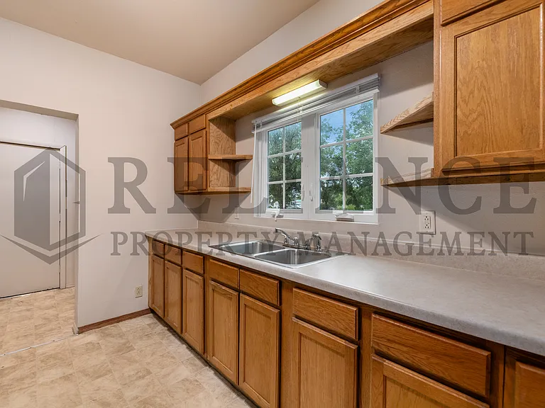 1405 S Ida St — Photo 5