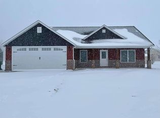 106 Heather Dr, Scott City, MO 63780