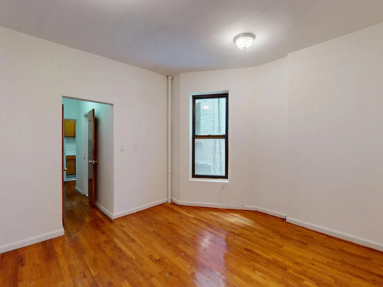 1443 York Ave #4N — Photo 5