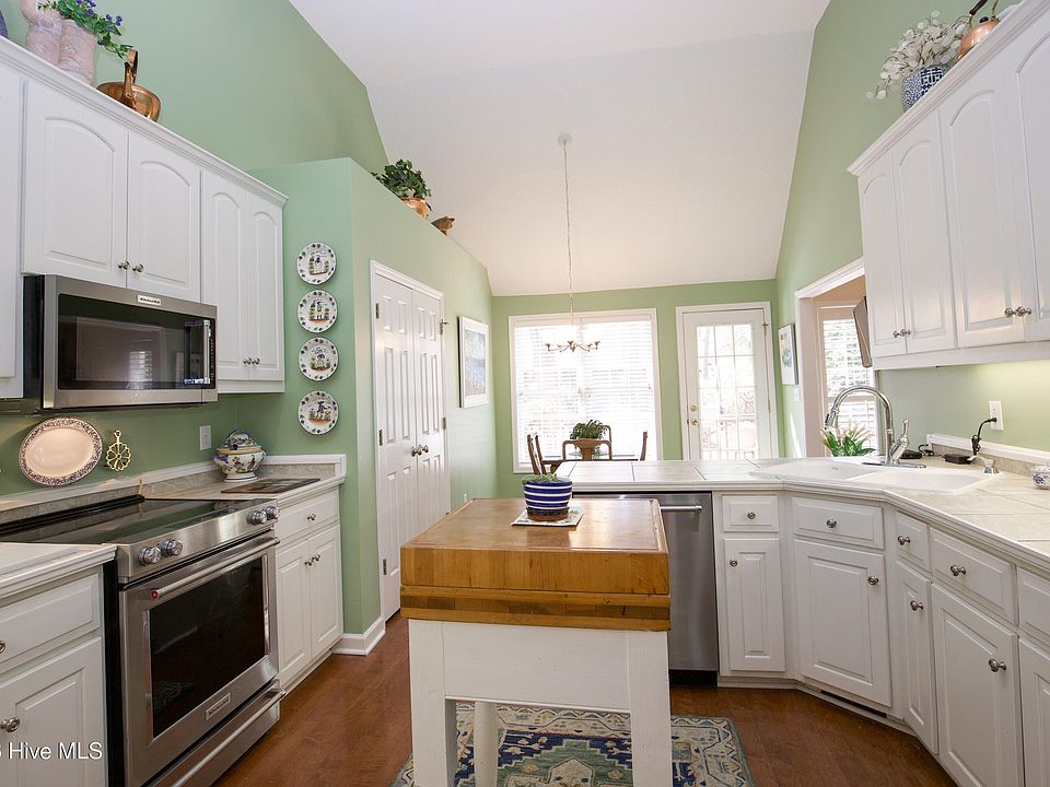 9 Cherry Lane, Pinehurst, NC 28374 | Zillow
