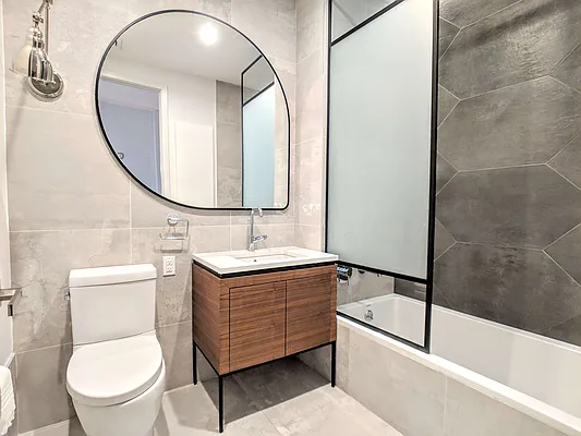 Rented by EXR | media 65