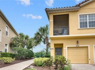2755 Oakwater Dr, Kissimmee, FL 34747