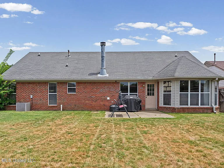6365 Oak Leaf Dr — Photo 13
