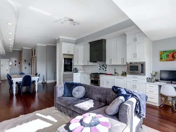 10 Bay Street Landing image 11 of 17