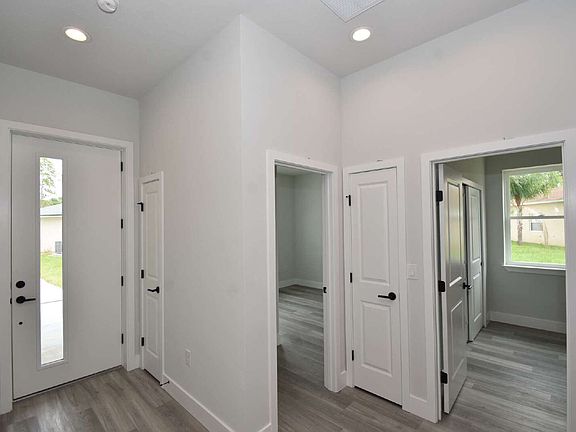 3rd image of 3 Whelan Pl Unit A