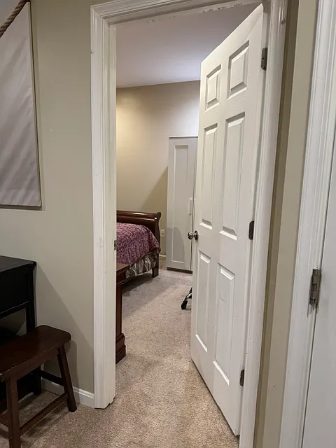 4 bed, 3.5 bath, 2100 sqft, $825 — Photo 4