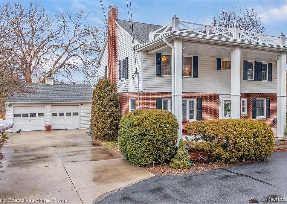 2630 Woodland Ct, Port Huron, MI 48060 Zillow