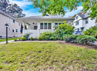 56 Kimbark Rd, Riverside, IL 60546