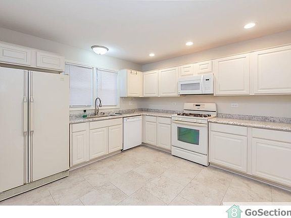 5th image of 255 Sterling Ln