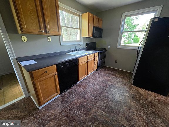 2nd image of 2590 Hallowing Point Rd