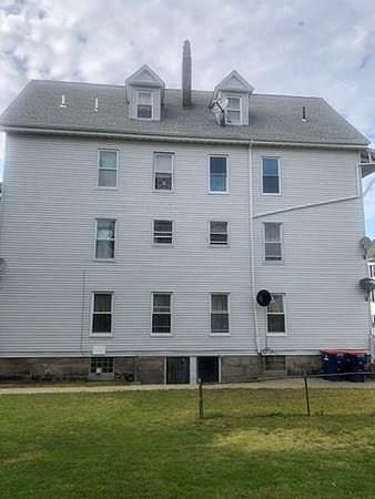 2nd image of 13 Salisbury St #3