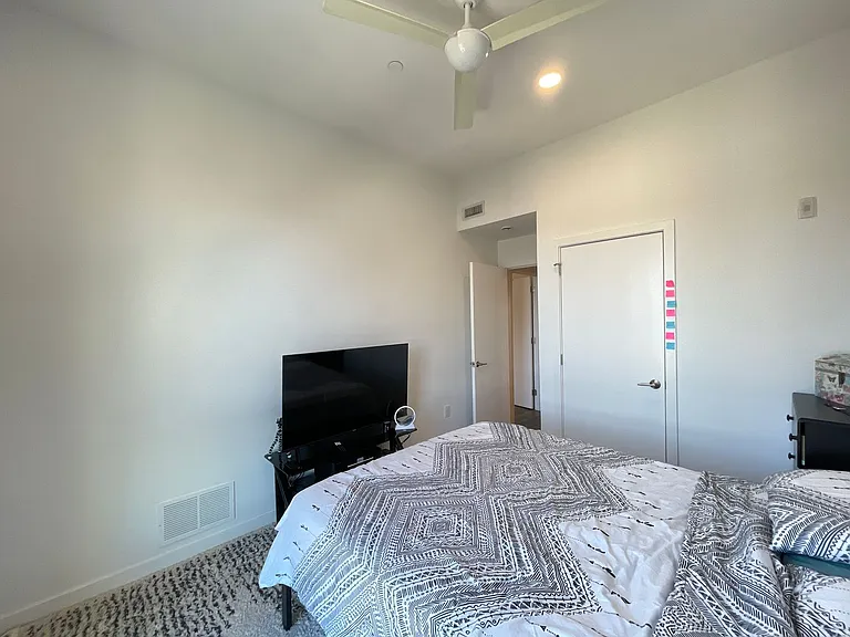 2559 Amber - Residential — Photo 20