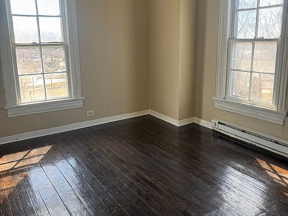 3rd image of 301 C St #A