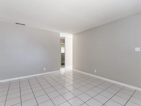 4th image of 3983 Avante Way