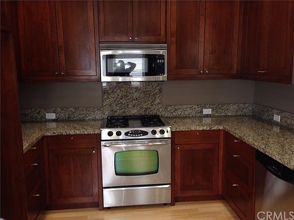 5th image of 817 Portola Ave