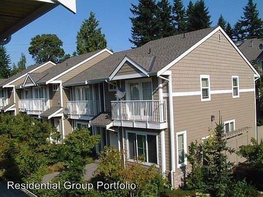1st image of 12545 Roosevelt Way NE APT 101