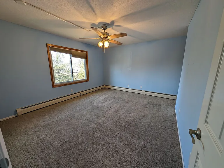 10301 Cedar Lake Rd #319 — Photo 8