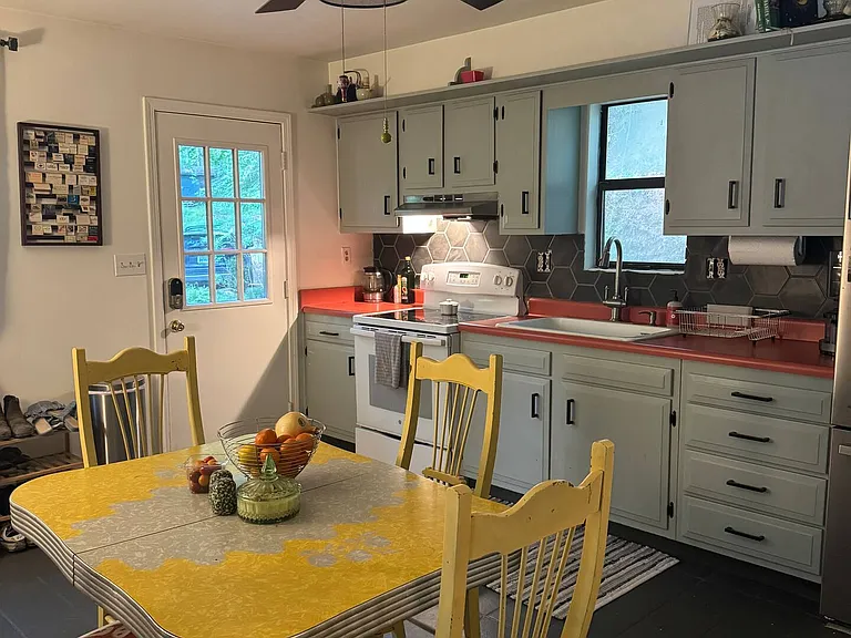 5250 Old Virginia Springs Rd — Photo 8