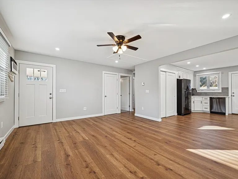 285 Stamets Rd #2 — Photo 16