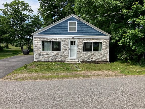 2nd image of 82 Hills Beach Rd