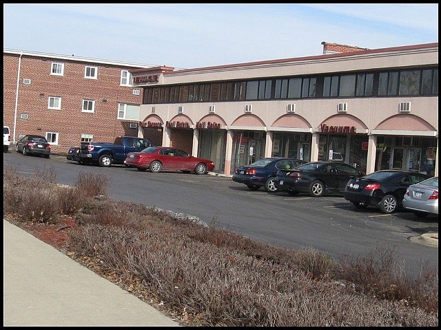 1st image of 323 N Northwest Hwy APT 12