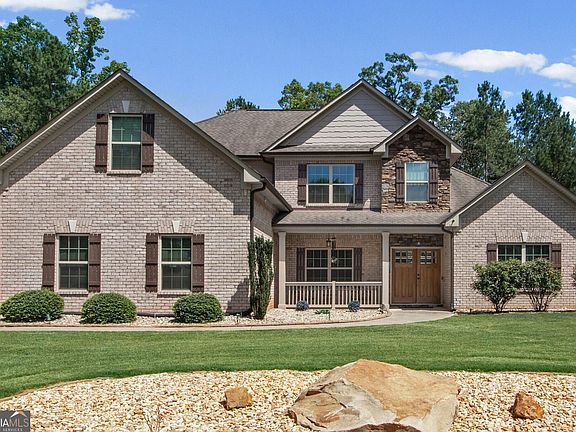4th image of 266 Jester Ct