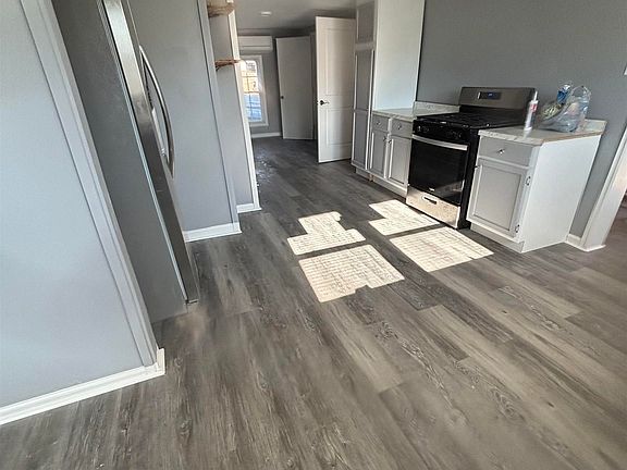 5th image of 18 Adger St