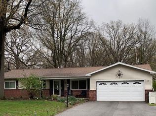 207 Oak Hill Dr, Danville, IL