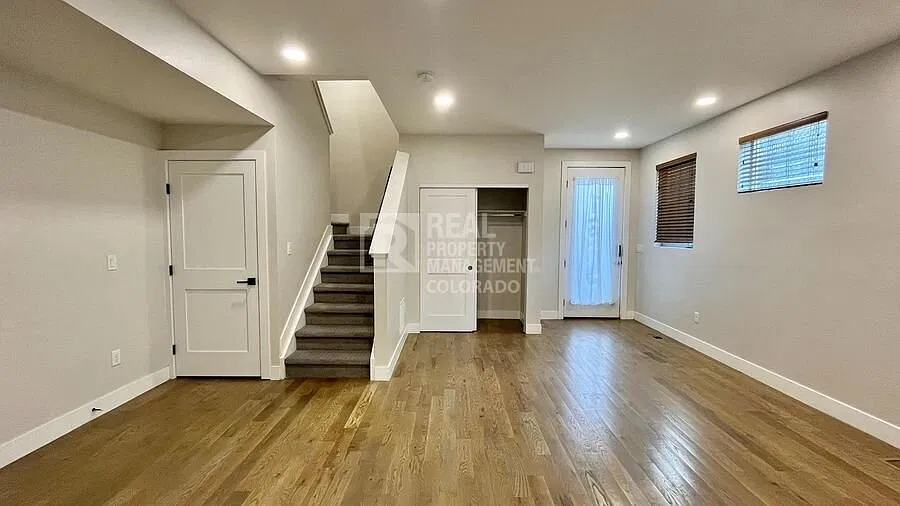 Modern 3-Bedroom Townhouse with Private Rooftop Deck in West Colfax! — Photo 3