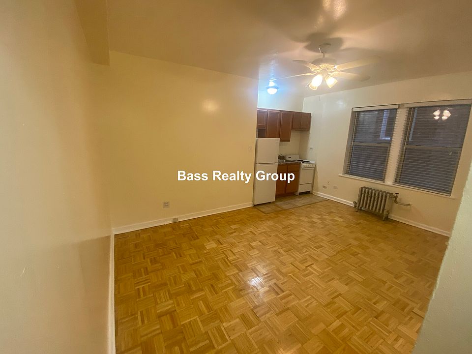 1st image of 4523 N Malden St #3