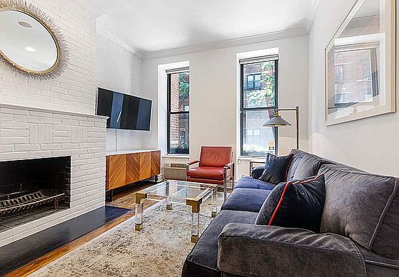 4th image of 511 E 82nd St APT 1E