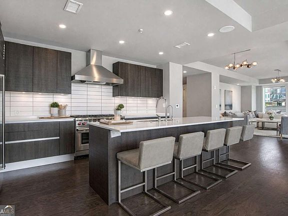 3rd image of 867 Peachtree St #702