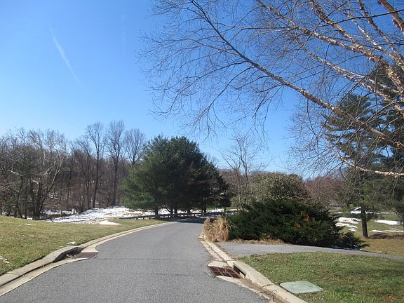 4th image of 1674 Bullock Cir