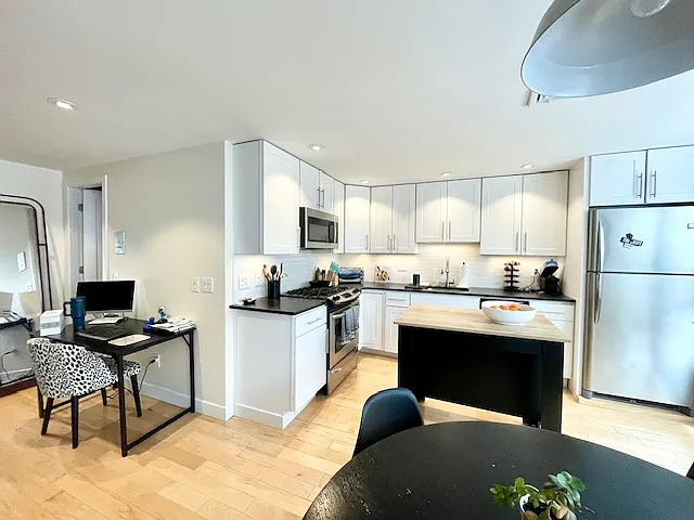 24 Fleet St #3A — Photo 2