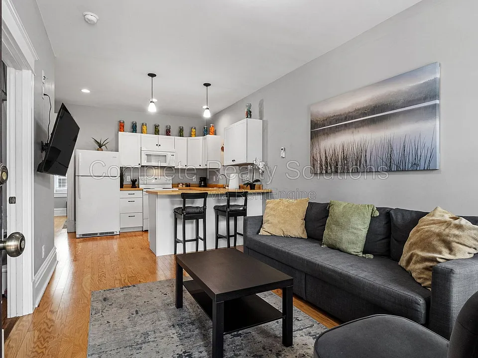 3661 S Broadway #1