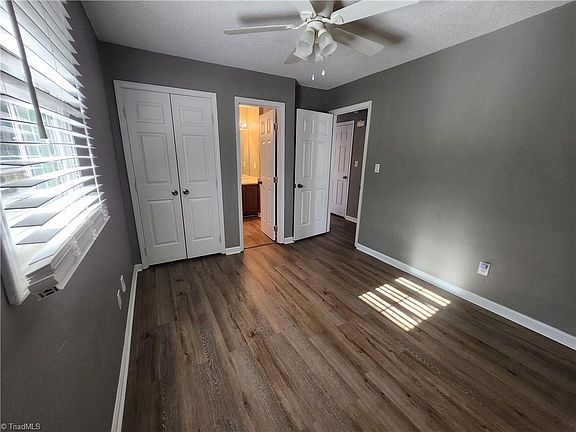 5th image of 4102 King Edward Ct