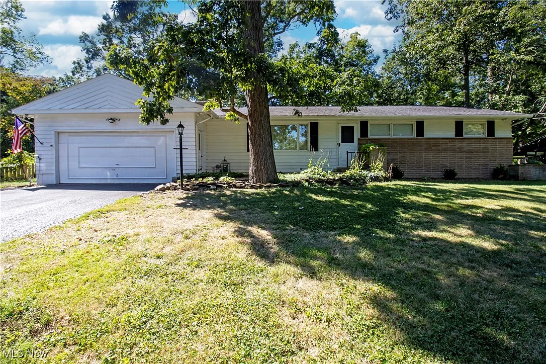 2853 Mara Loma Cir photo 1