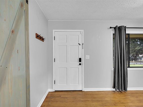 3rd image of 1474 NE 59th St