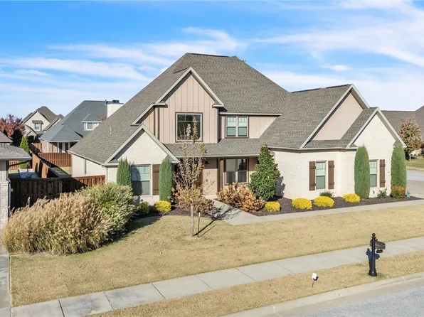8607 W Flycatcher Pl, Bentonville, AR 72713