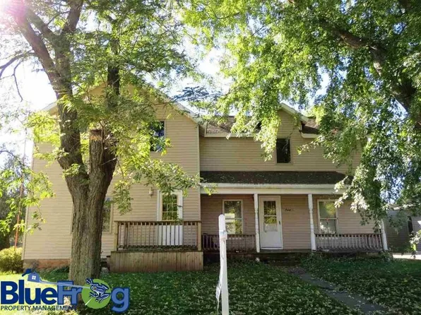 744 W Main St #1/2, Hortonville, WI 54944